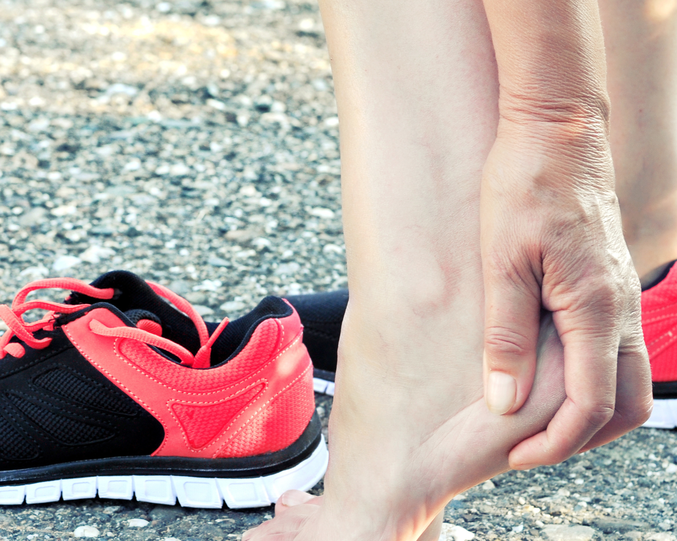 Heel Pain With Running – Best Treatment & Exercise For Plantar